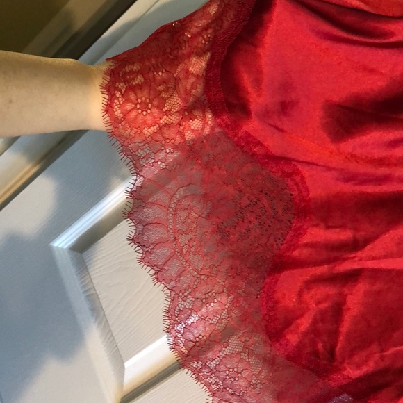 Victoria’s Secret Camisole Top Red/Red Lace NWT - Picture 8 of 10